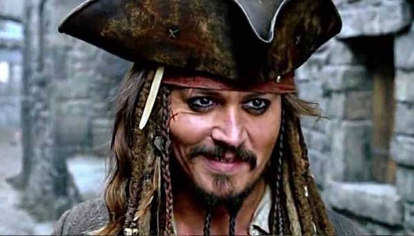 Johnny Depp offered Rs 2,355 crore by Disney to return as Jack Sparrow in Pirates Of The Caribbean series
